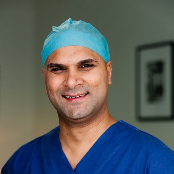 DR SUNNY RANDHAWA_ ORTHOPAEDIC SURGEON